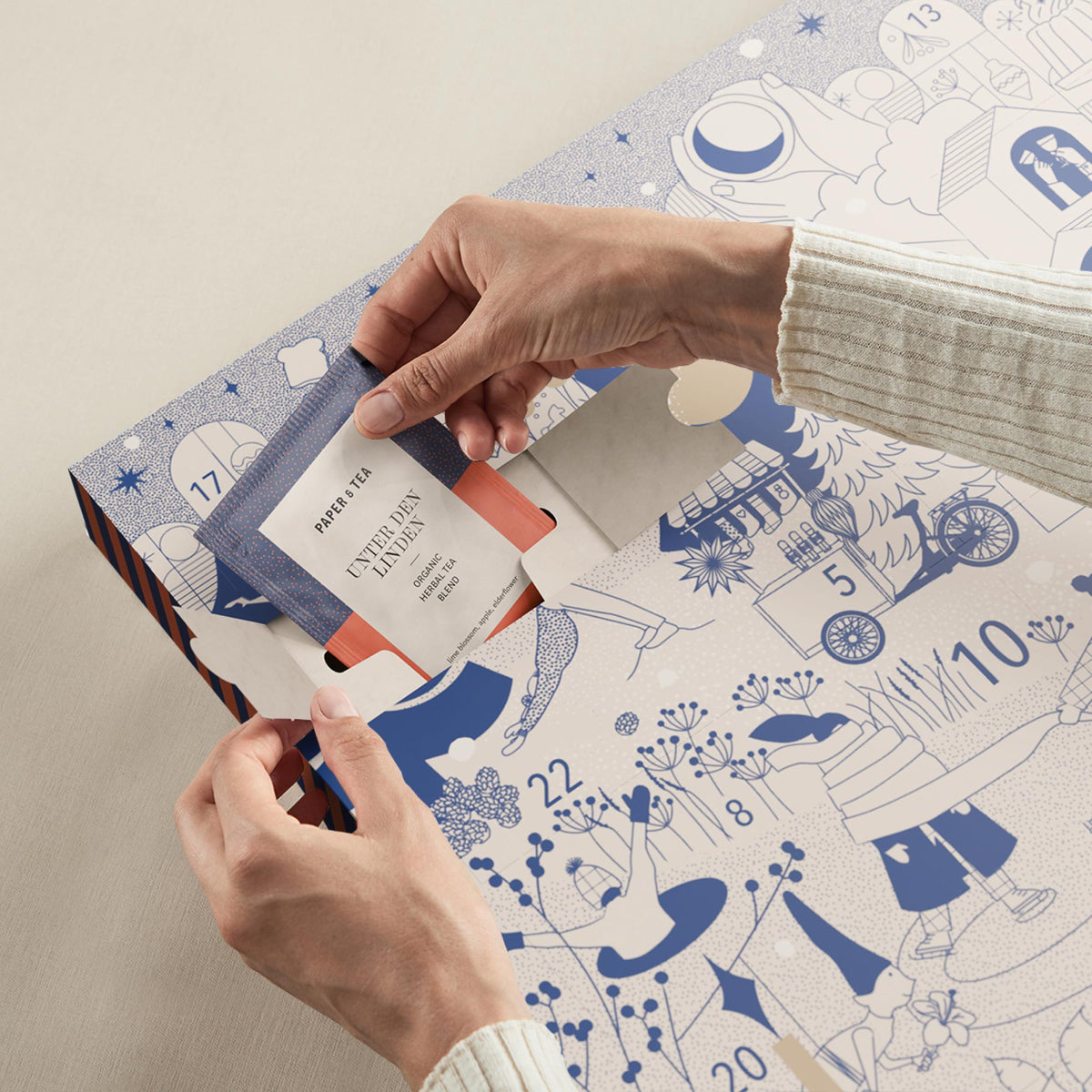 PAPER & TEA — коледен календар 2025 с 24 насипни чая